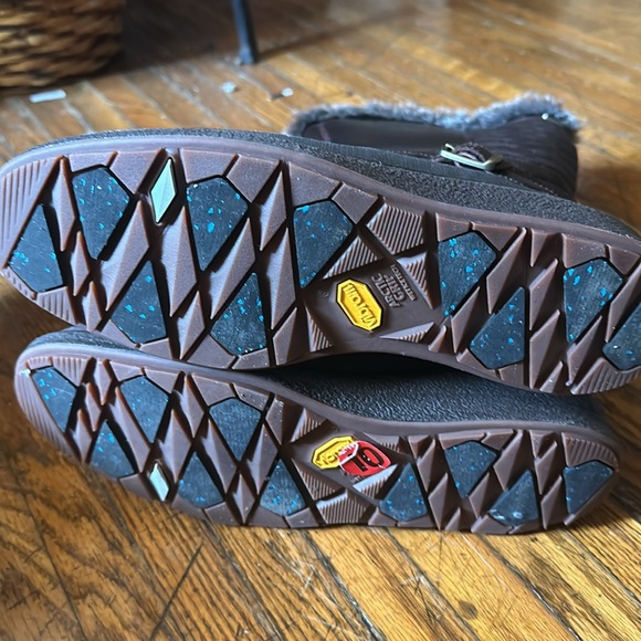 Merrell Tremblant Ezra Tall Faux fur Waterproof zip up dark brown winter boots - Picture 2 of 3